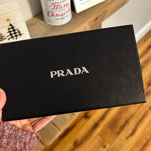 Prada long wallet in peony pink quilted leather. - Picture 15 of 16